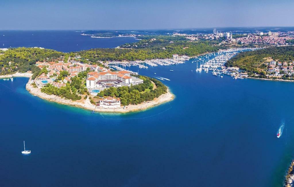 Vito Apartment Pula Bagian luar foto